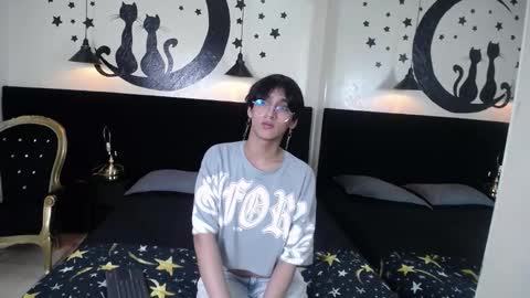 NeonAdonis online show from October 14, 12:52 pm