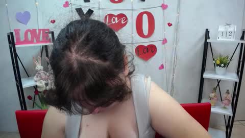 Snapshot of neonilalisova chatting on October 13, 11:23 am NeonilaLisova online show from October 13, 11:23 am