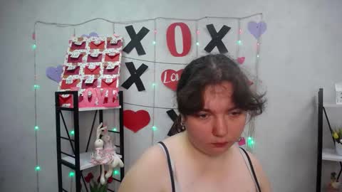 Snapshot of neonilalisova chatting on September 21, 5:44 am NeonilaLisova online show from September 21, 5:44 am