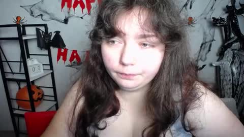 NeonilaLisova online show from November 8, 7:44 am