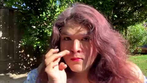 Neon online show from November 6, 9:40 pm