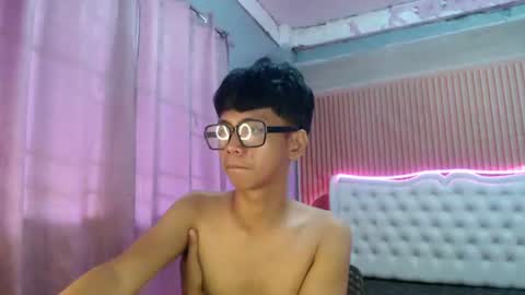Ethan online show from July 23, 1:58 am