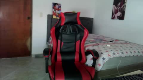 Snapshot of nerek_master chatting on October 20, 8:14 pm nerek master online show from October 20, 8:14 pm
