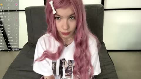 Lori online show from April 7, 8:38 am