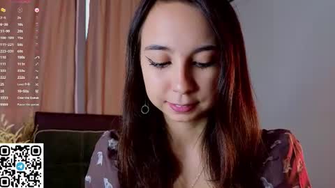 Emily online show from August 4, 3:19 pm