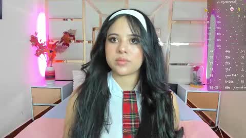 Nesli  online show from March 25, 3:30 pm