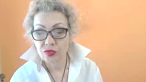 NessyJenixs online show from March 14, 8:18 am