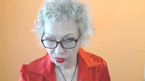 NessyJenixs online show from May 21, 8:10 am