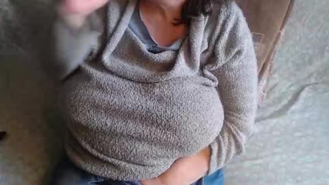 Lilly  online show from January 12, 12:23 pm