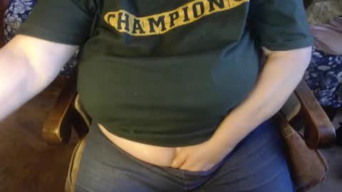 Snapshot of new_milf chatting on February 16, 2:54 pm Lilly online show from February 16, 2:54 pm