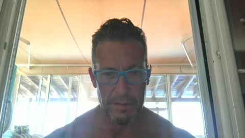 Newbdes online show from July 3, 5:56 am