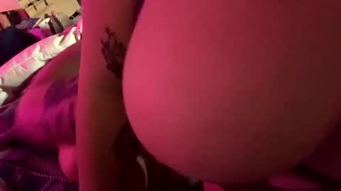 Snapshot of newby101 chatting on December 11, 11:41 am Meow Meow online show from December 11, 11:41 am