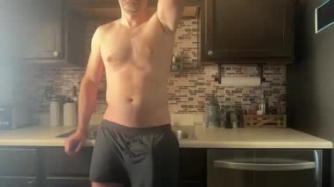 newguy_097 online show from November 2, 4:07 pm