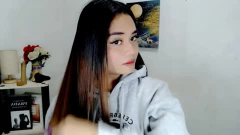 hottie nicole online show from March 24, 1:00 am