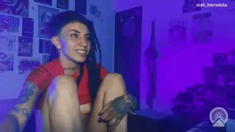 niah online show from June 25, 2:41 am