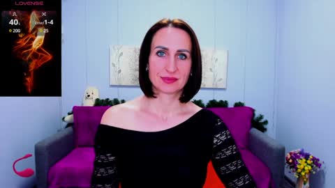 Snapshot of niasmithh chatting on December 17, 6:53 pm niasmithh online show from December 17, 6:53 pm
