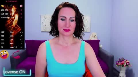 Snapshot of niasmithh chatting on October 16, 12:49 pm niasmithh online show from October 16, 12:49 pm