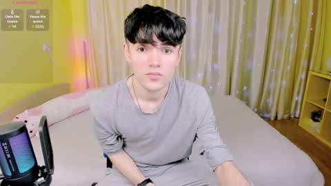 Snapshot of nic_ky chatting on January 26, 9:29 pm Nick PVT is open FanslyTwitter - Nic kycb online show from January 26, 9:29 pm