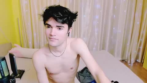 Snapshot of nic_ky chatting on March 11, 6:30 pm Nick PVT is open FanslyTwitter - Nic kycb online show from March 11, 6:30 pm
