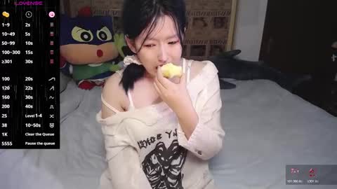 Belle online show from October 28, 7:15 pm