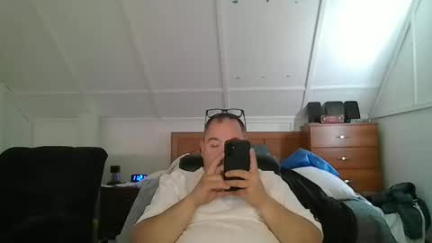 niceguy7208 online show from November 9, 4:21 pm