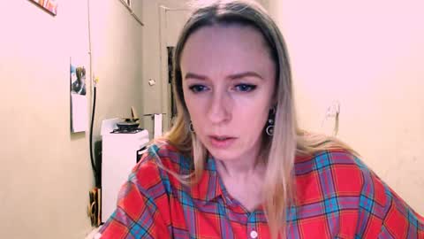 Kathrine online show from May 31, 6:09 pm