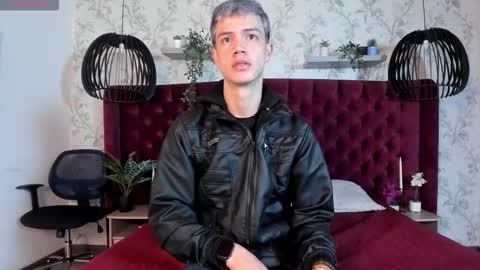 Nick  online show from March 7, 11:32 am