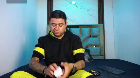 nickk_jonson online show from May 16, 1:10 pm