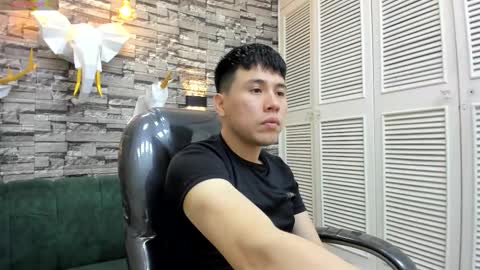 Nickk Wolff online show from November 25, 5:39 am