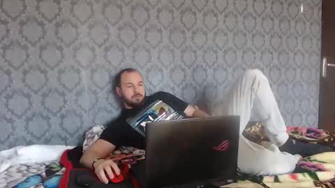 Julian online show from March 6, 10:52 am