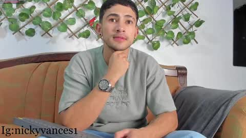 Snapshot of nicky_vance chatting on January 4, 8:27 pm nicky online show from January 4, 8:27 pm