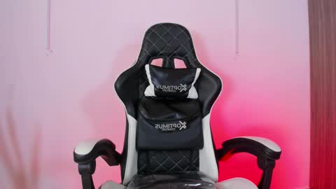 Nicky  online show from September 17, 5:27 pm