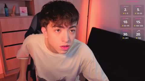 Nicolas online show from September 25, 7:43 pm