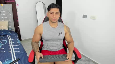 Snapshot of nicolas_montoya chatting on October 14, 2:03 am nicolas_montoya online show from October 14, 2:03 am