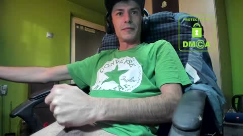 Snapshot of nicolasguy chatting on January 27, 6:52 am L. Nicolas online show from January 27, 6:52 am