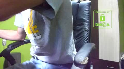 L. Nicolas online show from November 19, 6:02 am