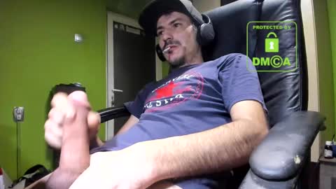 Snapshot of nicolasguy chatting on February 13, 4:43 am L. Nicolas online show from February 13, 4:43 am