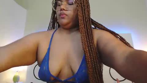 Snapshot of nicolbonnie chatting on October 16, 1:05 am Nicolle online show from October 16, 1:05 am