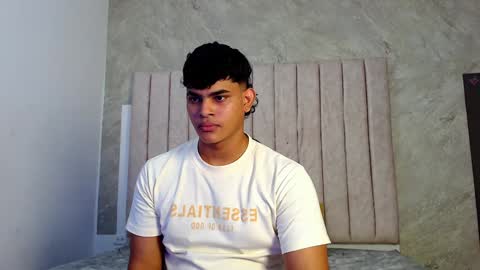Snapshot of nicole_and_thiago chatting on February 9, 2:06 am nicole_and_thiago online show from February 9, 2:06 am