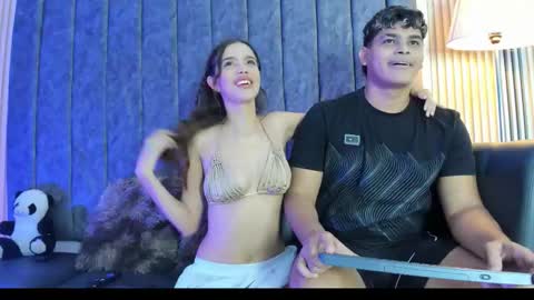 Snapshot of nicole_and_thiago chatting on October 2, 10:19 pm nicole_and_thiago online show from October 2, 10:19 pm