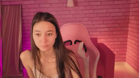 Nicole online show from February 11, 5:33 am