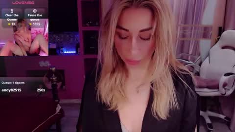 Nicole online show from October 12, 12:03 am