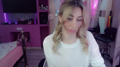 Nicole online show from May 31, 7:59 pm