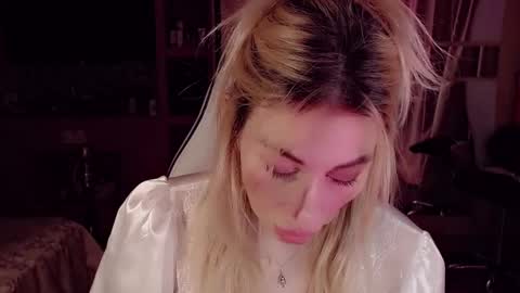 Nicole online show from December 22, 3:57 am