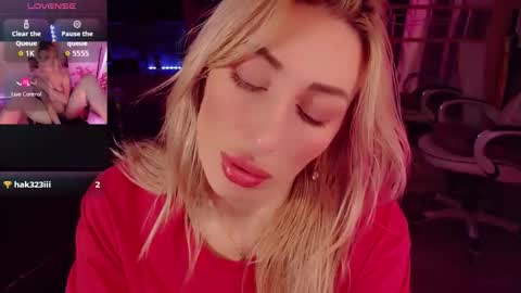 Nicole online show from October 17, 11:31 pm