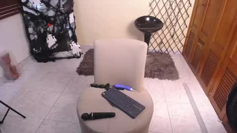 Snapshot of nicole_santana_ chatting on October 16, 10:52 pm Nicole Santana online show from October 16, 10:52 pm