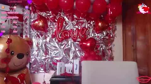 Nicole Santana online show from February 18, 9:47 pm