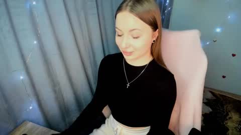 Nicole online show from February 2, 9:22 pm