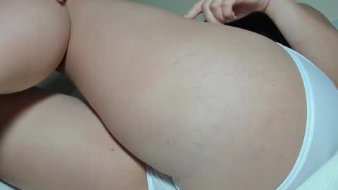 nicolehere4u online show from December 6, 4:33 pm