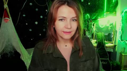 nicolehits online show from February 5, 11:47 am